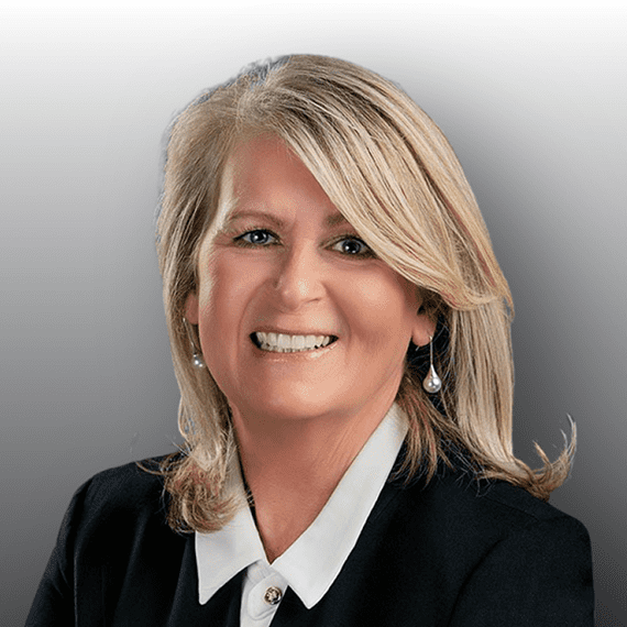 Photo of Lisa Minich